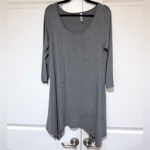 White Mark Heather Gray Tunic top